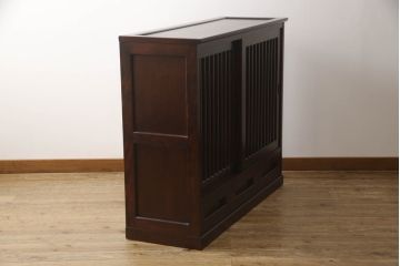 【U様専用】中古　国産職人手造り品　カバ(樺)材　縦桟格子の民芸水屋箪笥サイドボード(茶箪笥、茶棚、収納棚、戸棚、食器棚)(R-067510)