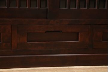【U様専用】中古　国産職人手造り品　カバ(樺)材　縦桟格子の民芸水屋箪笥サイドボード(茶箪笥、茶棚、収納棚、戸棚、食器棚)(R-067510)