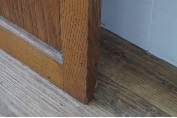 アンティーク建具　どこか懐かしい雰囲気を感じる古い栗材の幅狭ガラス扉1枚(木製扉、ドア)(R-067523)