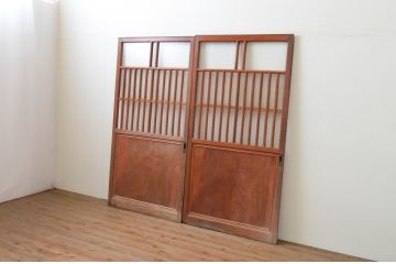 アンティーク建具　最高級!!　特注!!　総欅(ケヤキ)材漆塗り　和の空間を演出する格子ガラス戸2枚セット(引き戸、格子戸)(R-067527)