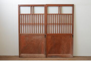 アンティーク建具　最高級!!　特注!!　総欅(ケヤキ)材漆塗り　和の空間を演出する格子ガラス戸2枚セット(引き戸、格子戸)(R-067527)