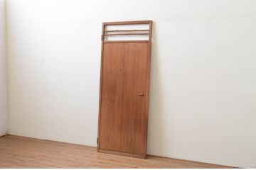 アンティーク建具　杉材　どこか懐かしい雰囲気を感じる片開きドア1枚(木製扉、ドア)(R-067528)