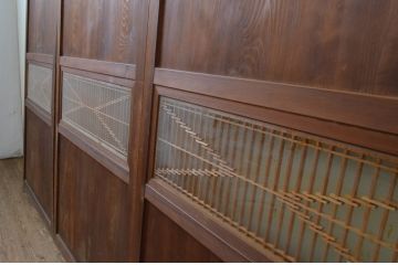 アンティーク建具　落ち着いた和の空間を演出する組子入り帯戸3枚セット(引き戸、板戸)(R-067533)