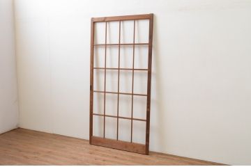 アンティーク建具　インテリアに取り入れやすいシンプルなデザインの升目(マス目)格子ガラス戸1枚(引き戸、ガラス戸)(R-067540)