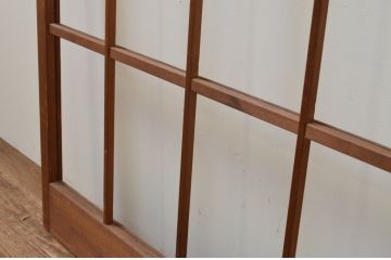 アンティーク建具　インテリアに取り入れやすいシンプルなデザインの升目(マス目)格子ガラス戸1枚(引き戸、ガラス戸)(R-067540)