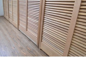 アンティーク建具　木の温もりを感じるルーバー4枚セット(引き戸、ジャロジー戸、雨戸、木製)(R-067541)