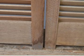 アンティーク建具　木の温もりを感じるルーバー4枚セット(引き戸、ジャロジー戸、雨戸、木製)(R-067541)