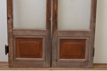 アンティーク建具　上手物!!　大正ロマン　レトロなプレスガラス入り両開きドア1対2枚セット(木製扉)(R-067544)