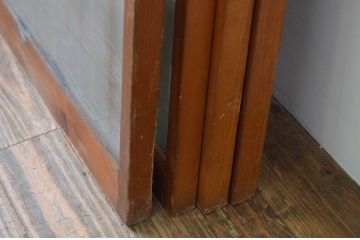 アンティーク建具　高級品!!　片面ガラス　在銘入り　松竹梅・鶴亀の彫刻の書院戸4枚セット(引き戸、ガラス窓)(R-067549)