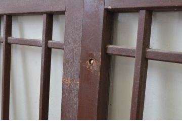 アンティーク建具　ペイント仕上げ限定　大正ロマン　和モダンな空間を演出するペイントガラス窓4枚セット(引き戸、ガラス戸)(R-067556)