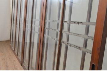 アンティーク建具　ペイント仕上げ限定　大正ロマン　和モダンな空間を演出するペイントガラス窓4枚セット(引き戸、ガラス戸)(R-067556)