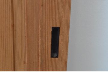ビンテージ建具　高級杉材　数寄屋で使われていた杉材一枚板の板戸窓2枚セット(引き戸、ヴィンテージ)(R-067558)