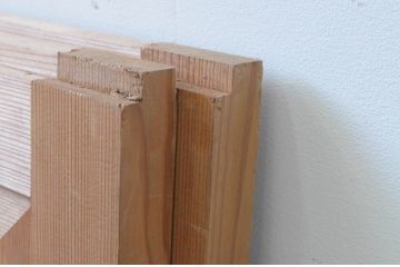 ビンテージ建具　高級杉材　数寄屋で使われていた杉材一枚板の板戸窓2枚セット(引き戸、ヴィンテージ)(R-067558)