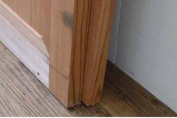 ビンテージ建具　高級杉材　数寄屋で使われていた杉材一枚板の板戸窓2枚セット(引き戸、ヴィンテージ)(R-067558)