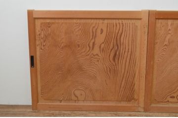 ビンテージ建具　高級杉材　数寄屋で使われていた杉材一枚板の板戸窓2枚セット(引き戸、ヴィンテージ)(R-067559)