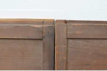 アンティーク建具　上質な和の空間を演出する縦桟板戸窓2枚セット(引き戸、格子戸)(R-067560)