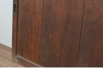 アンティーク建具　杉材　濃い木色が落ち着いた雰囲気を醸し出す板戸窓2枚セット(引き戸)(R-067561)