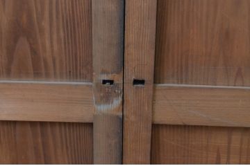 アンティーク建具　杉材　落ち着いた和の空間を演出する板戸窓2枚セット(引き戸)(R-067562)