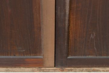アンティーク建具　杉材　シンプルなデザインでインテリアに取り入れやすい板戸窓2枚セット(引き戸)(R-067563)
