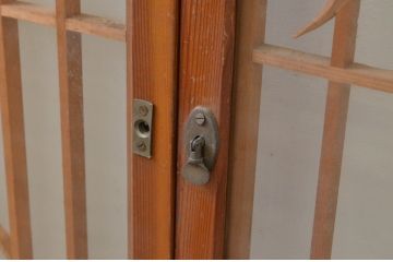 アンティーク建具　両面ガラス　鶴と亀の彫刻が目を惹く!上質な和の空間づくりにおすすめな書院戸2枚セット(窓、引き戸、ガラス戸)(R-067564)