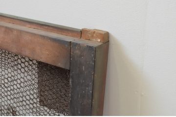 アンティーク建具　金網入り　経年を感じさせる風合いが魅力!銅板張りの横長引き戸1枚(窓)(R-067567)