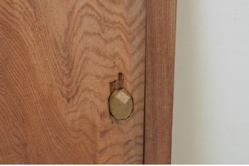 アンティーク建具　総欅(ケヤキ)材　古き良き時代の趣が感じられる板戸窓2枚セット(引き戸)(R-067569)