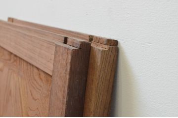 アンティーク建具　総欅(ケヤキ)材　古き良き時代の趣が感じられる板戸窓2枚セット(引き戸)(R-067569)
