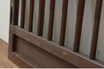 アンティーク建具　縦格子入り　和の風情漂わせる横長引き戸2枚セット(窓、格子戸)(R-067570)