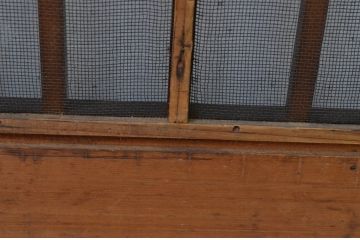 アンティーク建具　縦格子入り　和の風情漂わせる横長引き戸2枚セット(窓、格子戸)(R-067570)