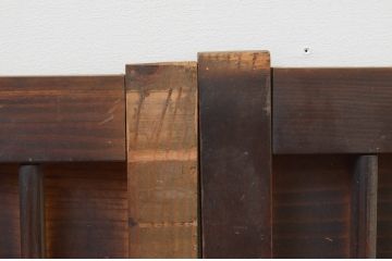 アンティーク建具　杉材　縦格子入り　和モダンな空間づくりにぴったりの板戸窓2枚セット(格子戸、引き戸)(R-067571)