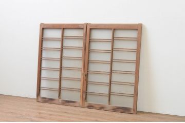 アンティーク建具　趣ある木味が魅力的なガラス窓2枚セット(ガラス戸、引き戸)(R-067574)