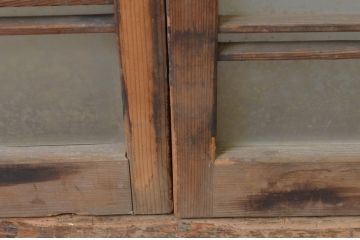 アンティーク建具　趣ある木味が魅力的なガラス窓2枚セット(ガラス戸、引き戸)(R-067574)