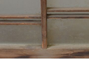 アンティーク建具　趣ある木味が魅力的なガラス窓2枚セット(ガラス戸、引き戸)(R-067574)