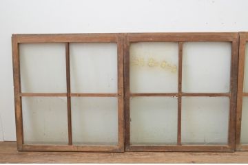 アンティーク建具　レトロな雰囲気づくりにおすすめのガラス窓4枚セット(ガラス戸、引き戸)(R-067576)