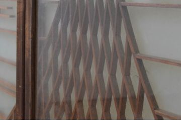 アンティーク建具　落ち着いた木色と繊細な組子が魅力的!両面ガラスの書院戸4枚セット(窓、ガラス戸、引き戸)(R-067580)