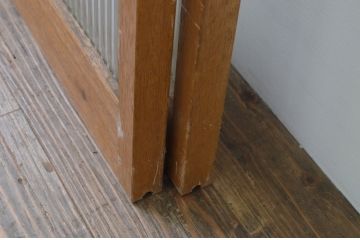 アンティーク建具　レトロな雰囲気が魅力のモールガラス引き戸2枚セット(ガラス戸)(R-067588)