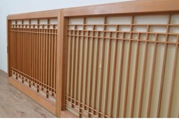 アンティーク建具　和モダンな空間づくりにおすすめの格子入りの障子戸2枚セット(組子、窓、格子戸、引き戸)(R-067590)