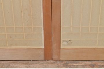 アンティーク建具　和モダンな空間づくりにおすすめの格子入りの障子戸2枚セット(組子、窓、格子戸、引き戸)(R-067590)