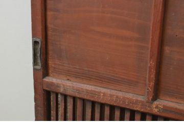 アンティーク建具　縦格子入り　型変わりなデザインが目を惹く引き戸2枚セット(板戸、格子戸、窓、変わり型)(R-067594)