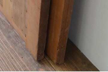 アンティーク建具　横桟　ヒノキ材　和レトロな雰囲気が魅力の板戸窓2枚セット(引き戸)(R-067598)