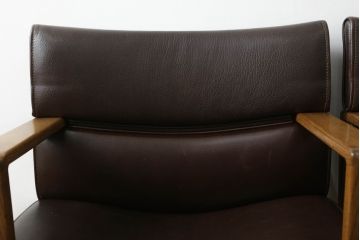 中古　美品!!　CONDE HOUSE(カンディハウス)　BOLS(ボルス)　ナラ材　本革(レザー)　落ち着いた寛ぎの空間づくりにおすすめなアーム付きダイニングチェア2脚セット(椅子、イス)(定価2脚で約28万円)(R-067614)