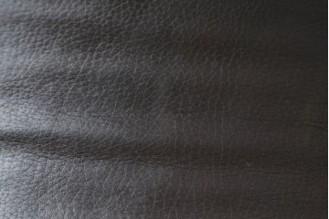 中古　美品!!　CONDE HOUSE(カンディハウス)　BOLS(ボルス)　ナラ材　本革(レザー)　落ち着いた寛ぎの空間づくりにおすすめなアーム付きダイニングチェア2脚セット(椅子、イス)(定価2脚で約28万円)(R-067614)