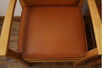 中古　美品!!　モリシゲ(MORISHIGE/森繁)　アリー　優しい色合いが魅力的なアームチェア4脚セット(ダイニングチェア、椅子、イス)(定価4脚で約30万円)(R-067615)