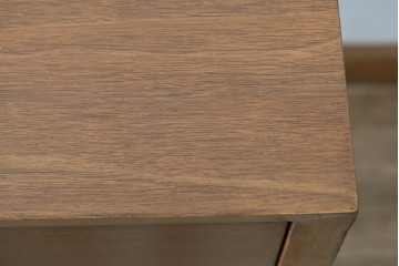 アメリカビンテージ　George Nelson(ジョージ・ネルソン)　Hermanmiller(ハーマンミラー)社製　ミッドセンチュリーデザインのサイドボード　(R-067617)