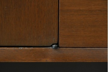 アメリカビンテージ　George Nelson(ジョージ・ネルソン)　Hermanmiller(ハーマンミラー)社製　ミッドセンチュリーデザインのサイドボード　(R-067617)