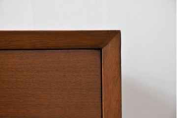 アメリカビンテージ　George Nelson(ジョージ・ネルソン)　Hermanmiller(ハーマンミラー)社製　ミッドセンチュリーデザインのサイドボード　(R-067617)