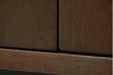 アメリカビンテージ　George Nelson(ジョージ・ネルソン)　Hermanmiller(ハーマンミラー)社製　ミッドセンチュリーデザインのサイドボード　(R-067617)