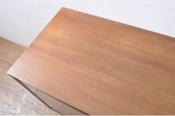 アメリカビンテージ　George Nelson(ジョージ・ネルソン)　Hermanmiller(ハーマンミラー)社製　洗練された佇まいが魅力的なサイドボード(キャビネット、収納棚、戸棚、ヴィンテージ)(R-067617)