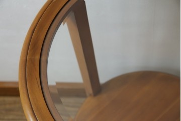 中古　フランス家具　円形　象嵌入り　クラシカルな雰囲気漂うサイドテーブル　(R-067620)