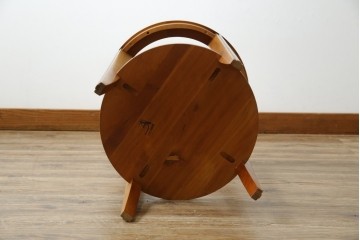 中古　フランス家具　円形　象嵌入り　クラシカルな雰囲気漂うサイドテーブル　(R-067620)